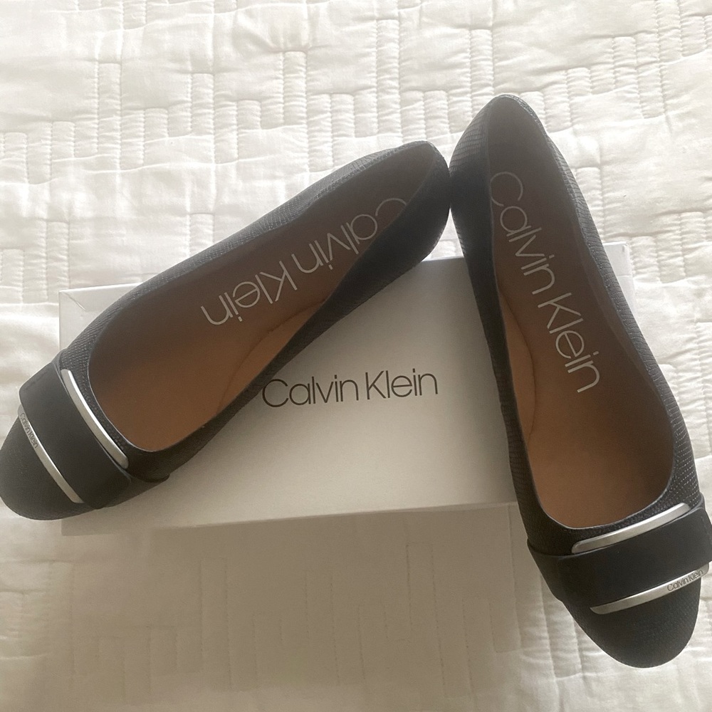 Calvin Klein  Navy Flats